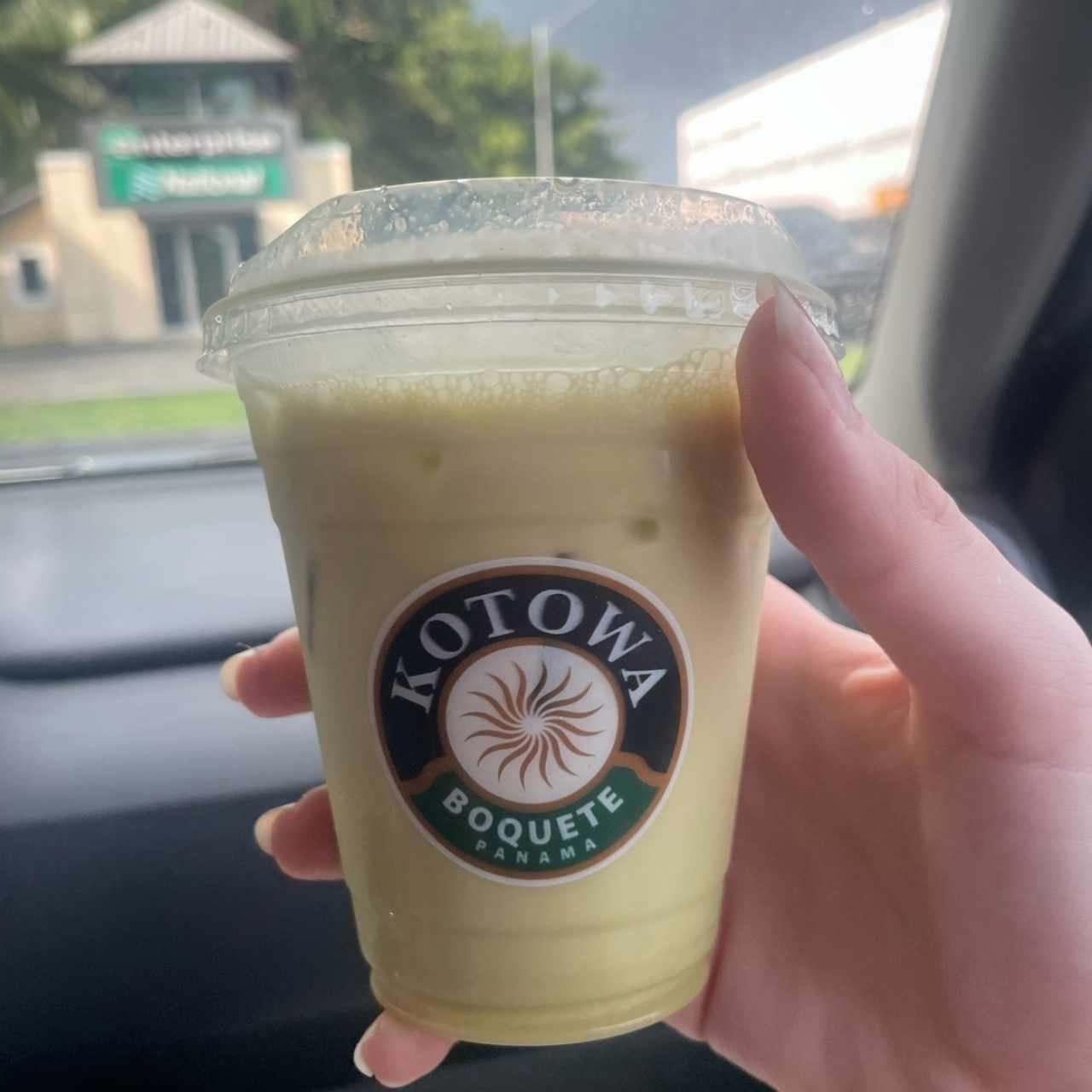 Matcha Tradicional con Leche de Coco