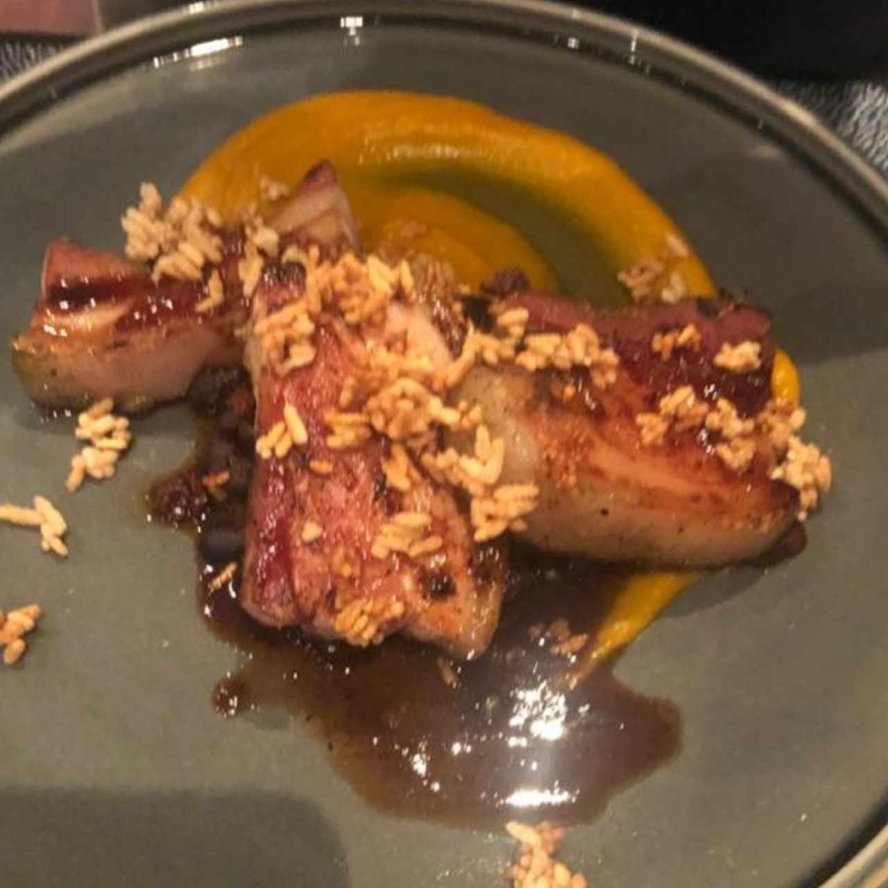 Panza de Cerdo con salsa de Saril, Arroz Tostado y Zapallo