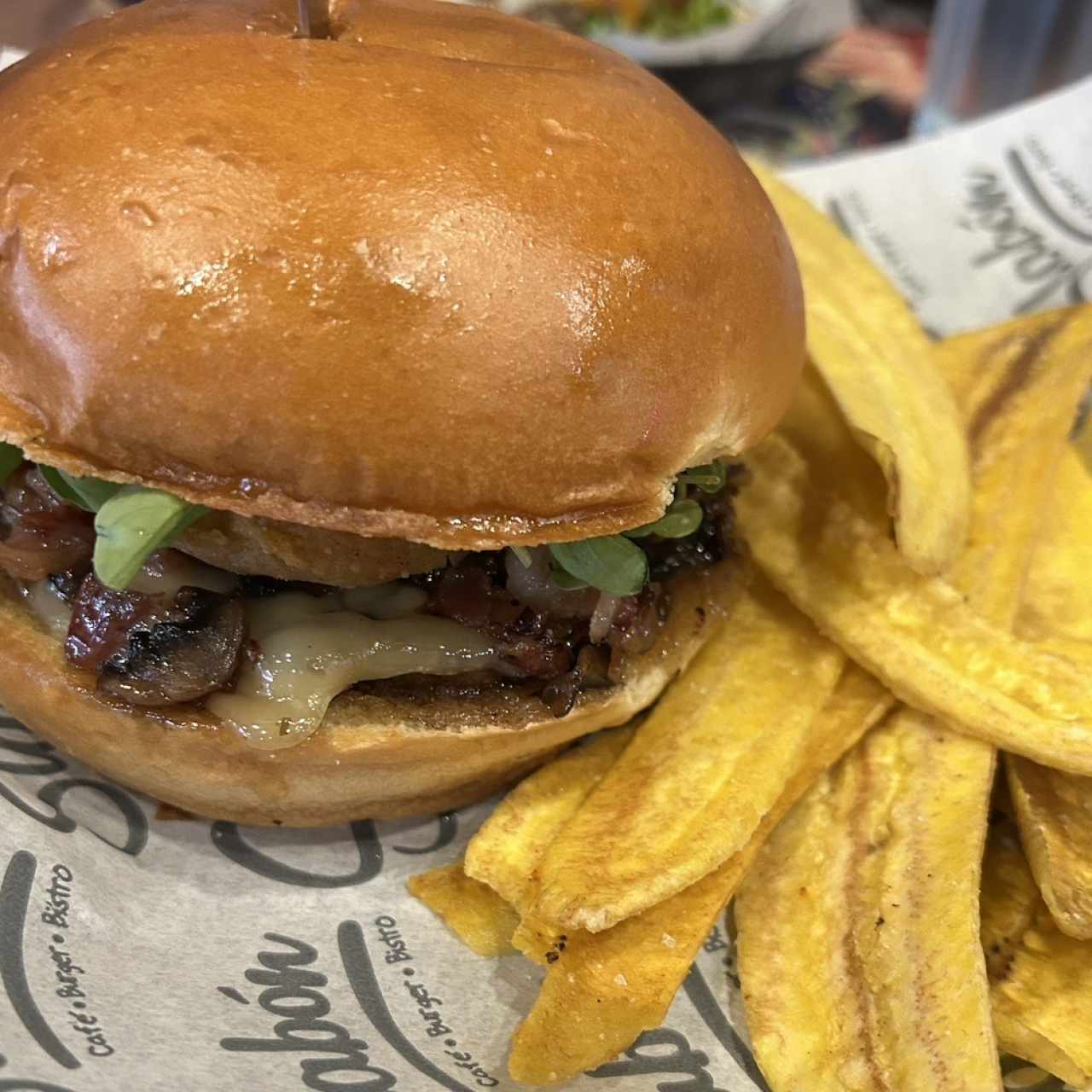 La Canalera Burger