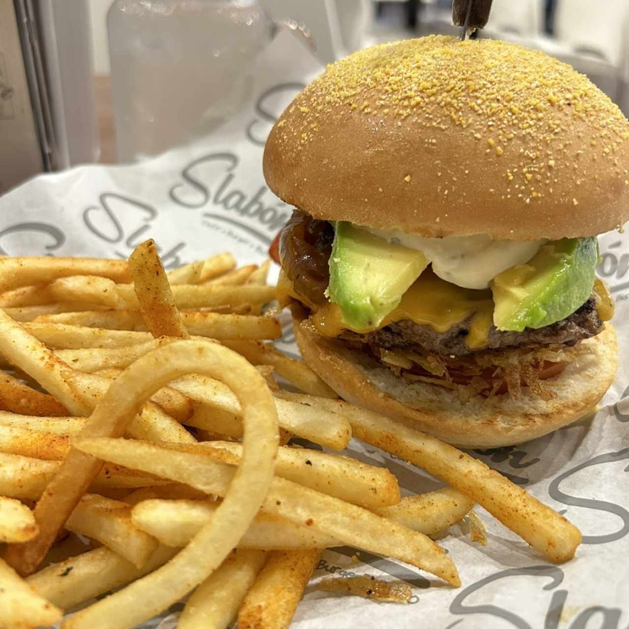 Burger - Monster Avocado