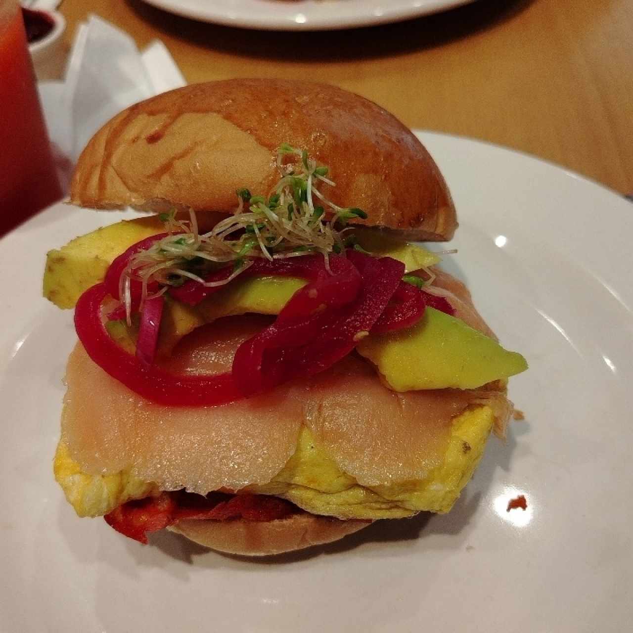 Salmón brioche 
