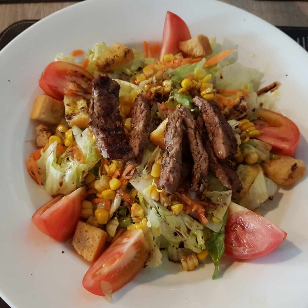 Ensalada Pampa con filete a la parrilla