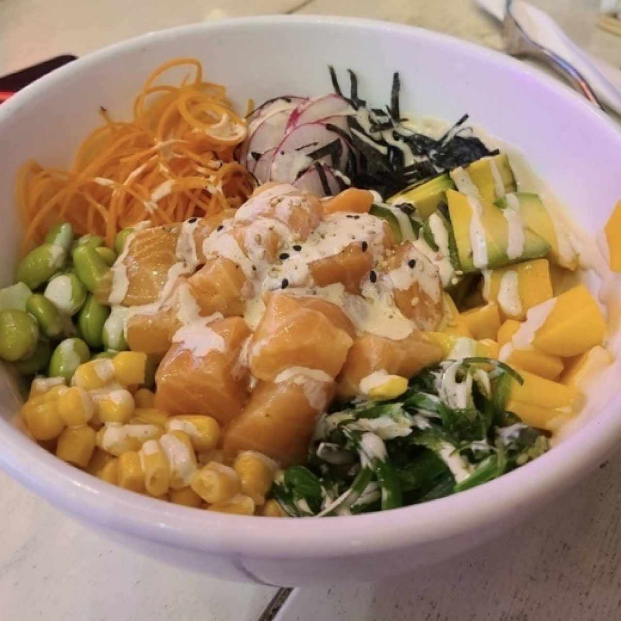 Poke Ball de salmón