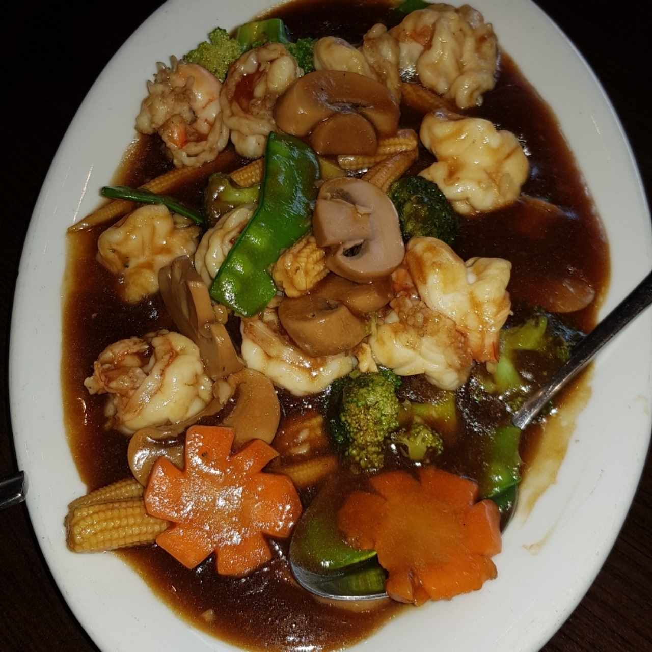 langostinos con jojoticos y champiñones