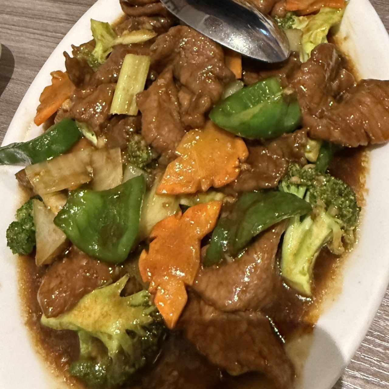 40. carne salsa Ostión