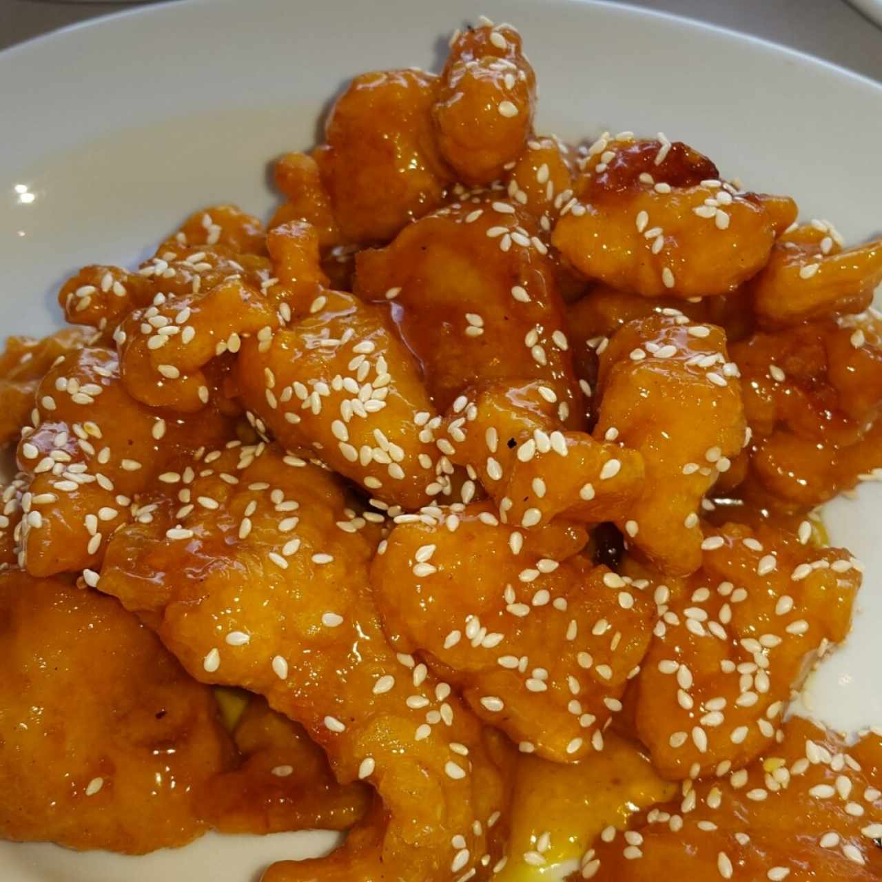 Tiritas de pollo con ajonjolí