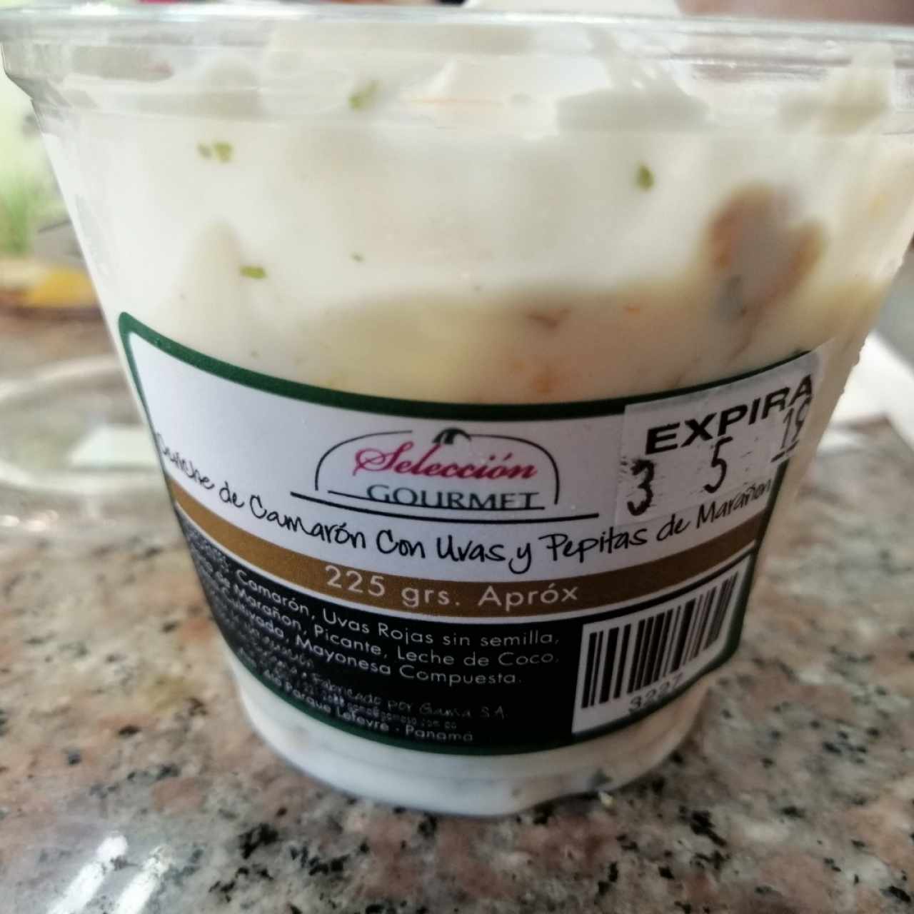 ceviche camaron, uvas, pepitas marañón