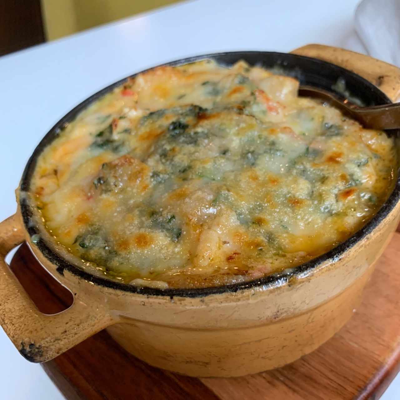 Macarrones con queso y langosta