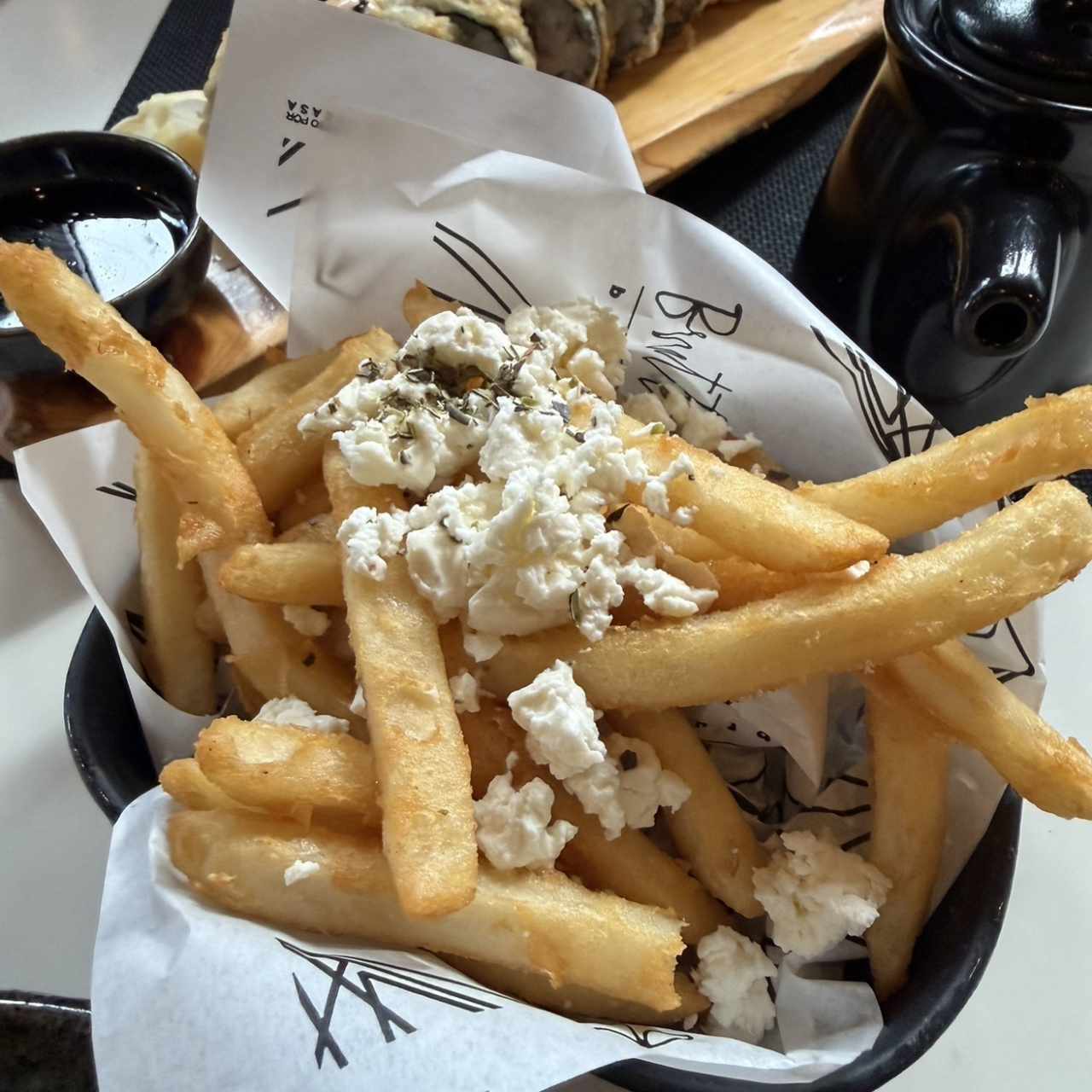 Papas fritas Rústicas con Feta