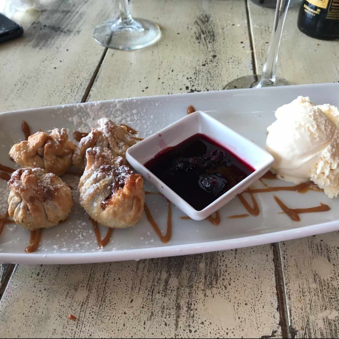 wantones de dulce de leche + queso 