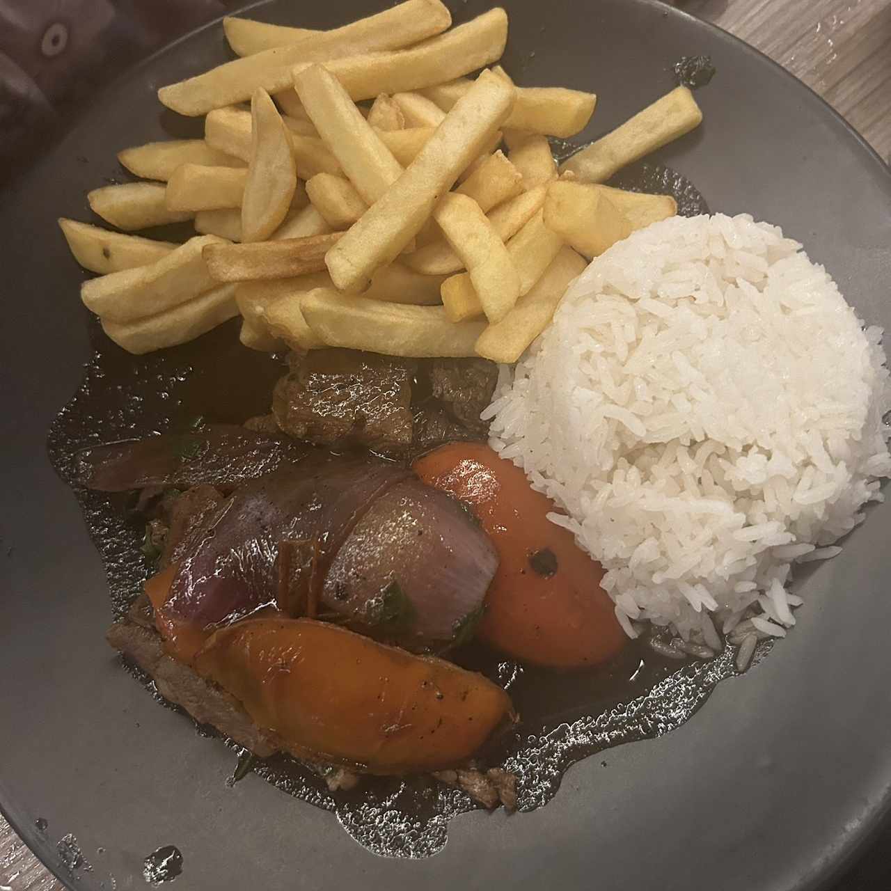 Combo de niño- lomo salteado