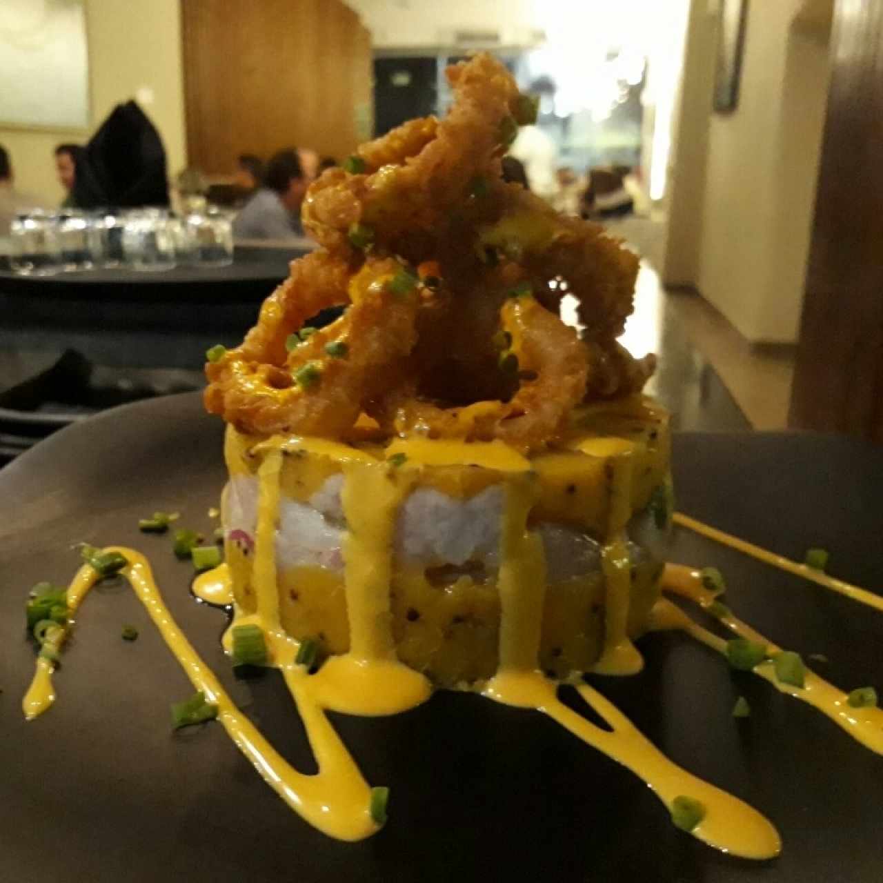 Causa cevichada.