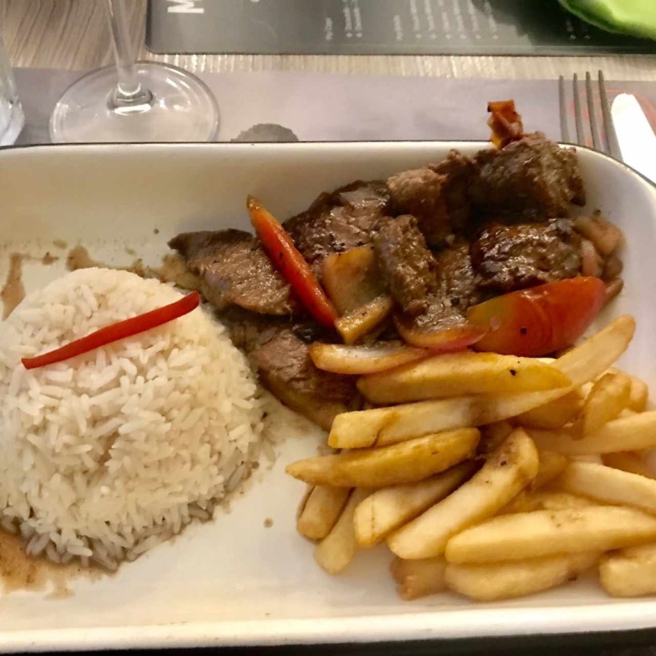 Lomo saltado