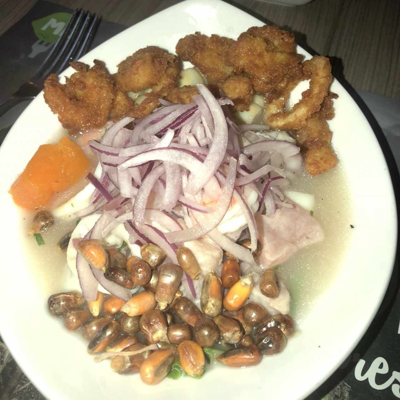 ceviche tradicional con jalea de mariscos