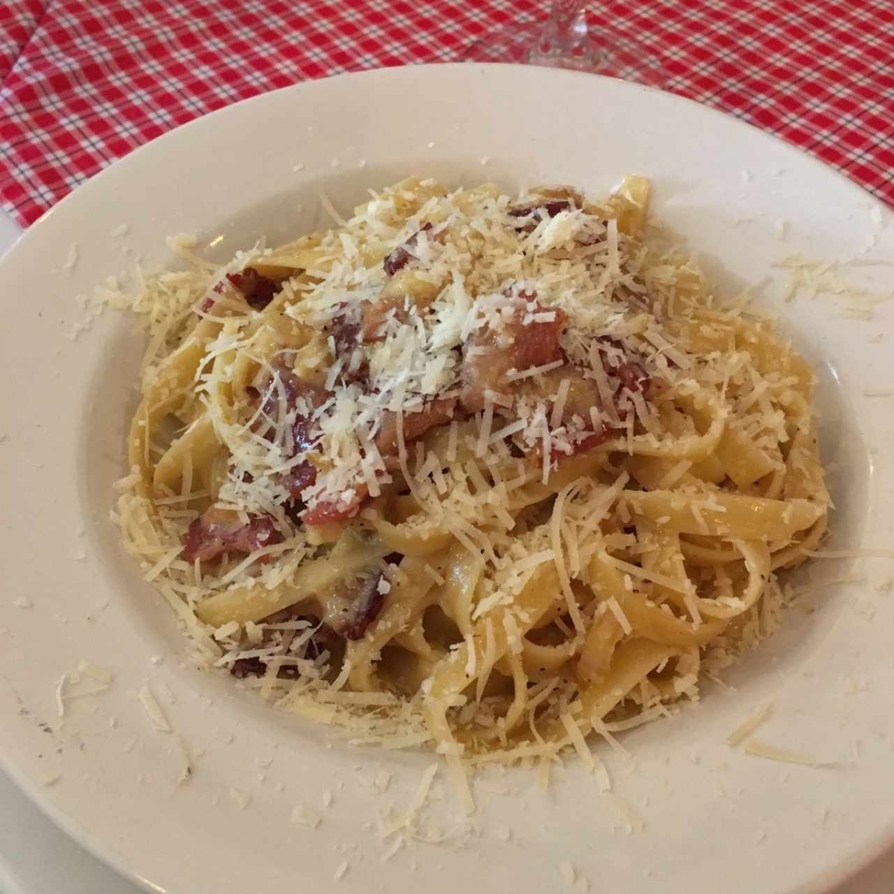 Feticcine Carbonara con Huevo