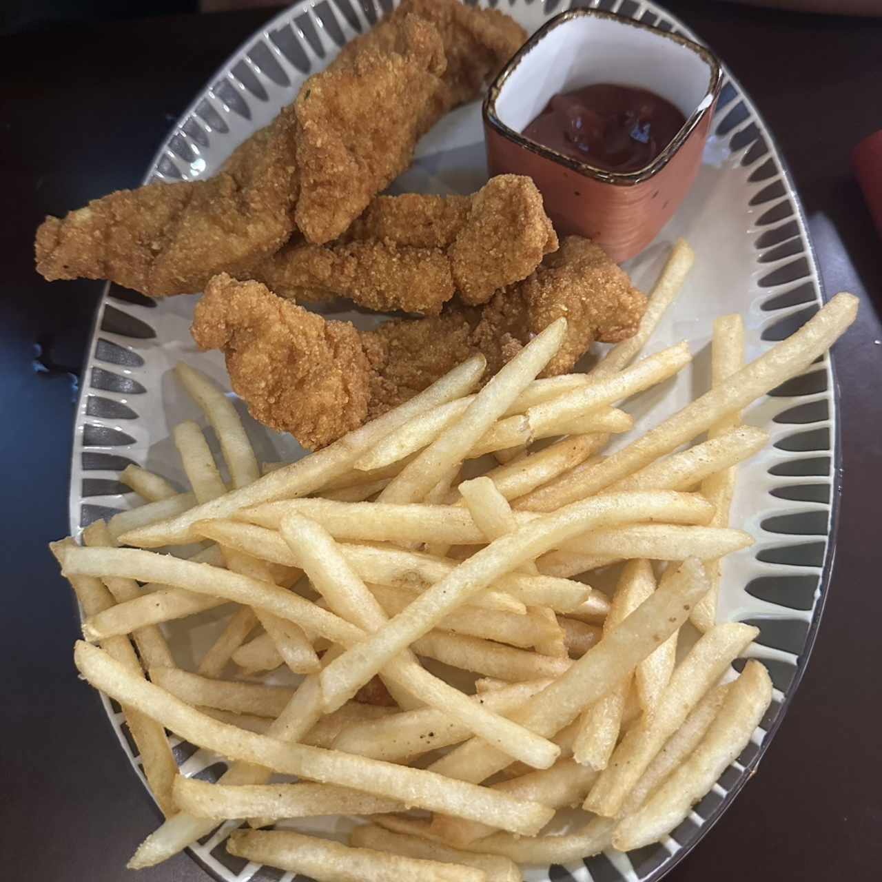 Deditos de pollo con papas