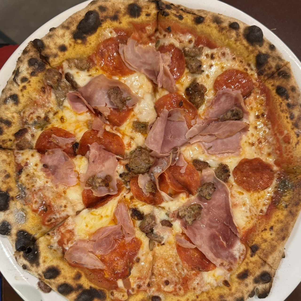 Pizza carnívora 
