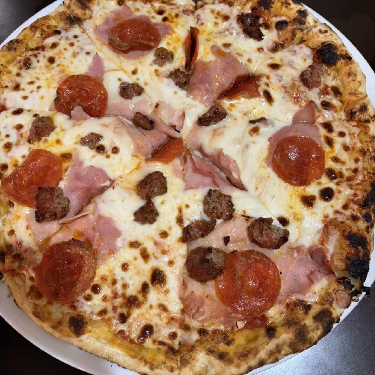 Pizza carnivora