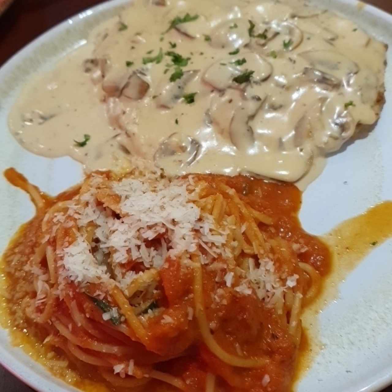Pechuga de Pollo Al Funghi