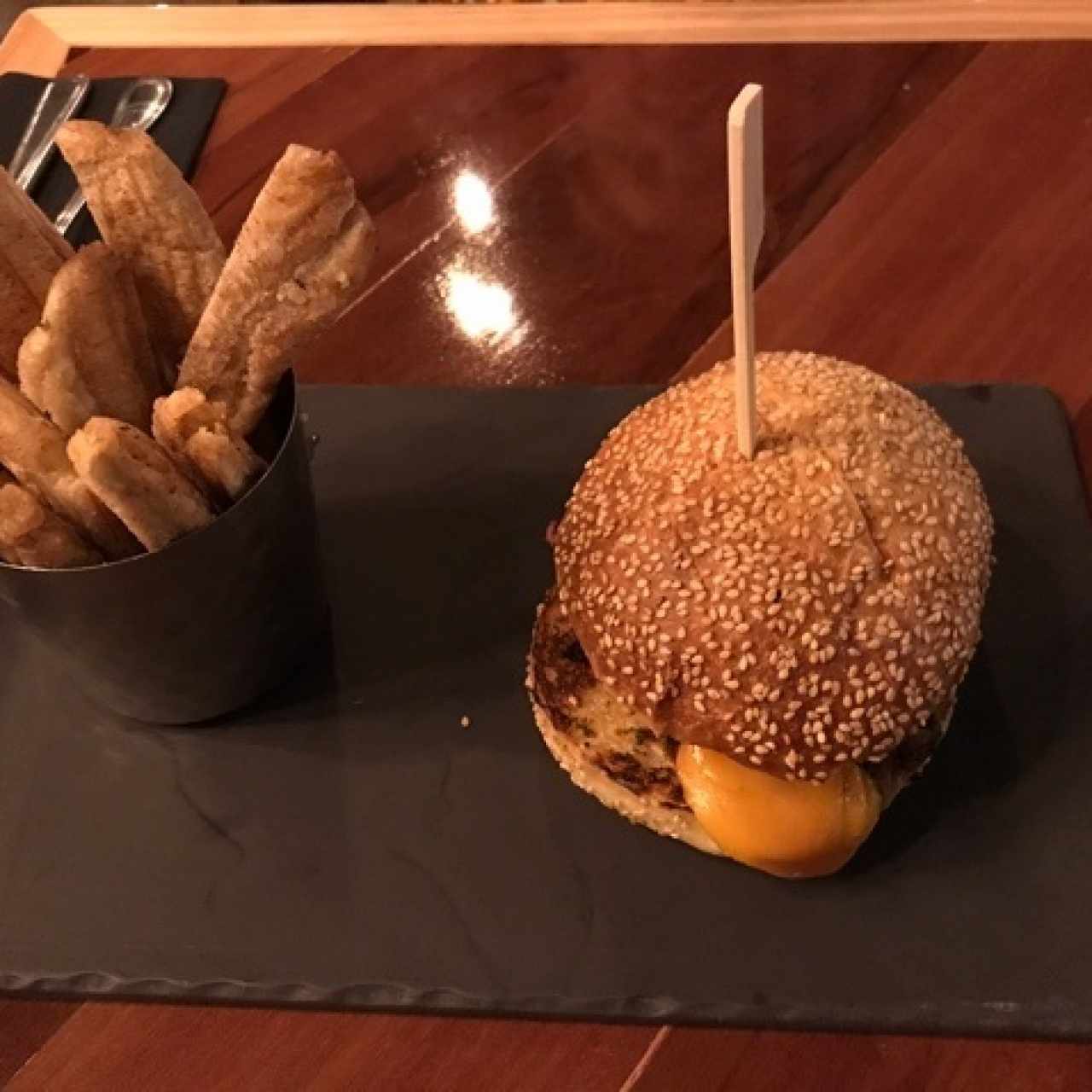 5 burger. bonita presentacion. 