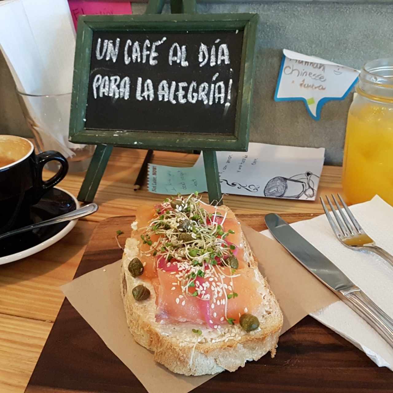 Tostada de salmón (Mr algo) 