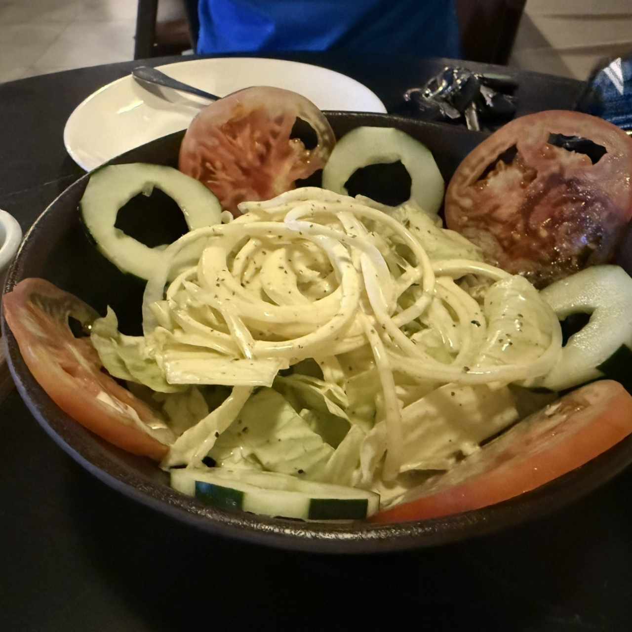 Ensalada de Lechuga, Tomate y Cebolla
