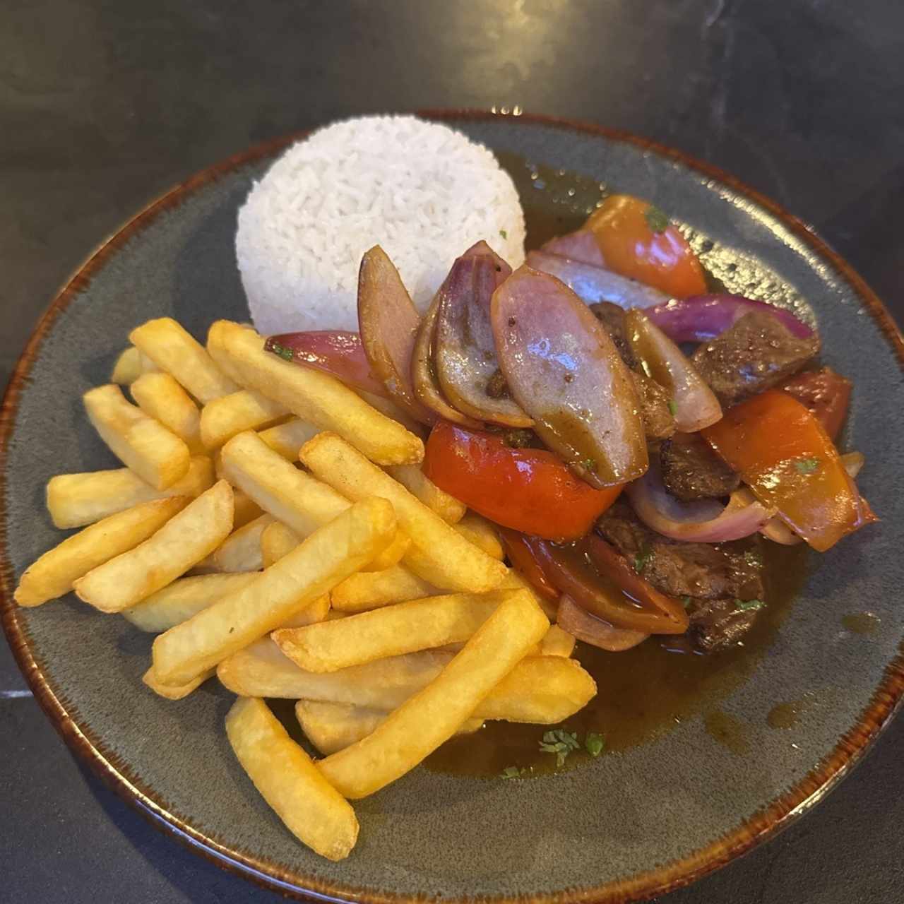 Lomo Saltado