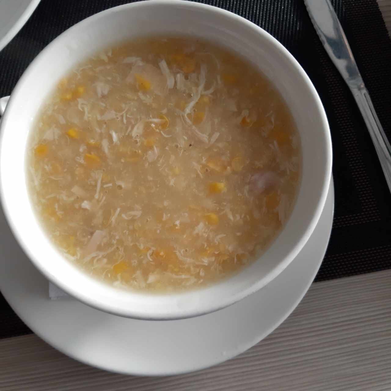 sopa de maíz con pollo
