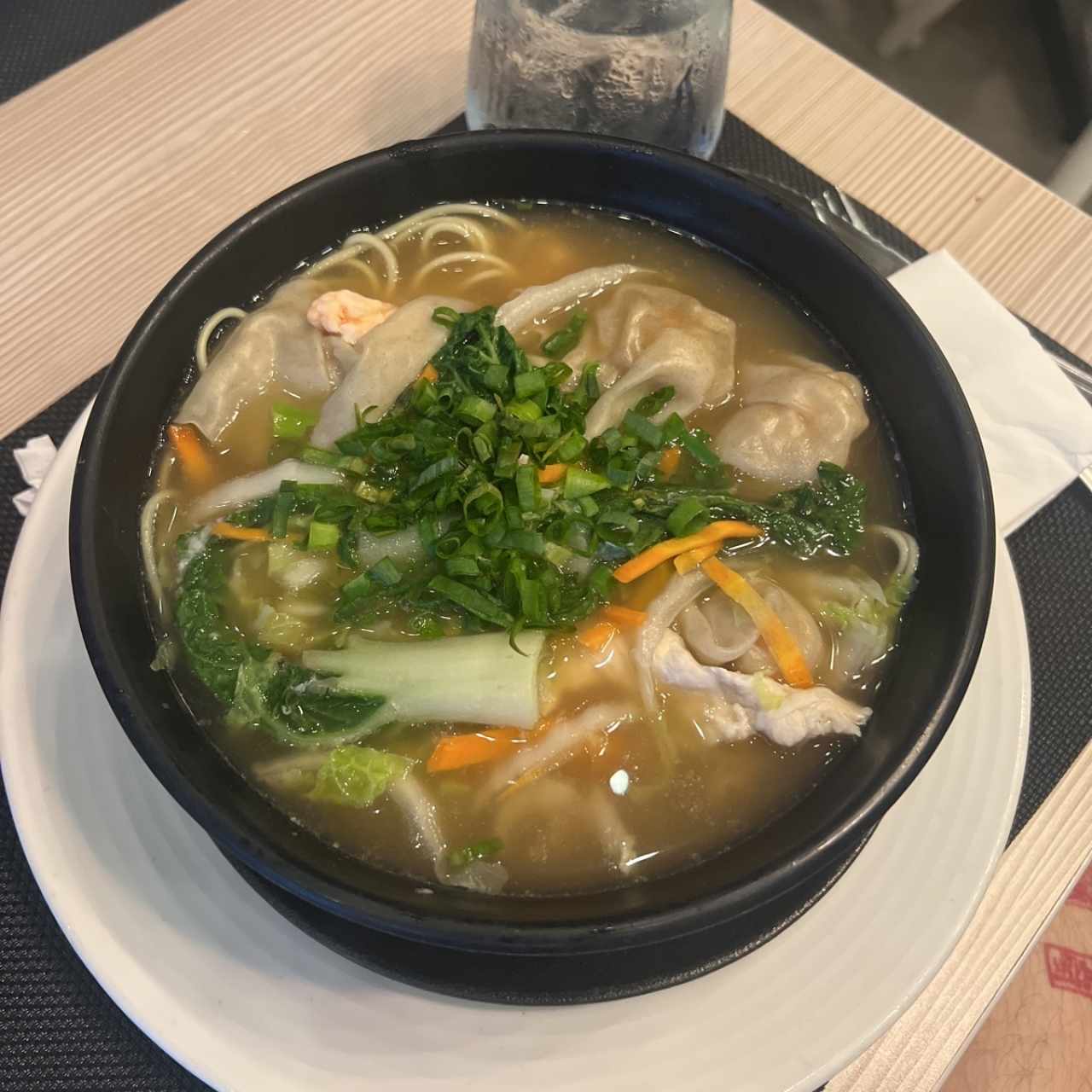 Sopa Wanton Mein
