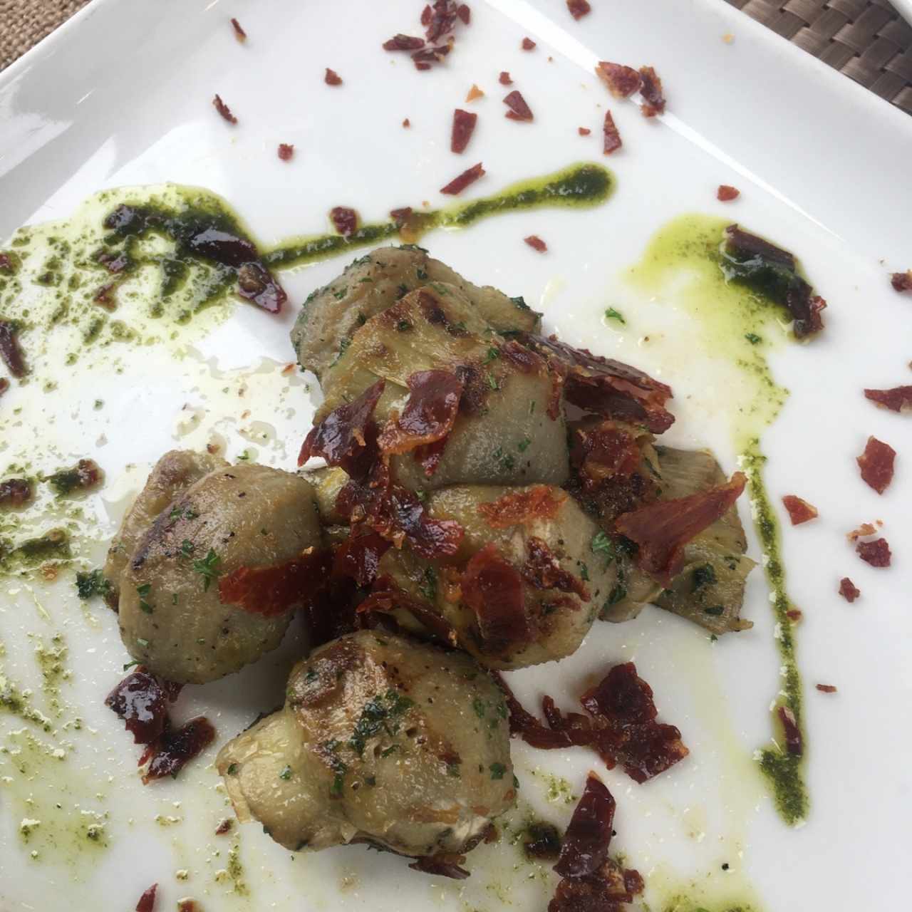 Alcachofas de Navarra con Crocante Ibérico