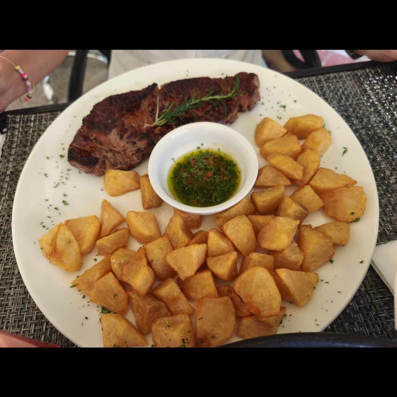 Tierra - Entrecot con Patatas