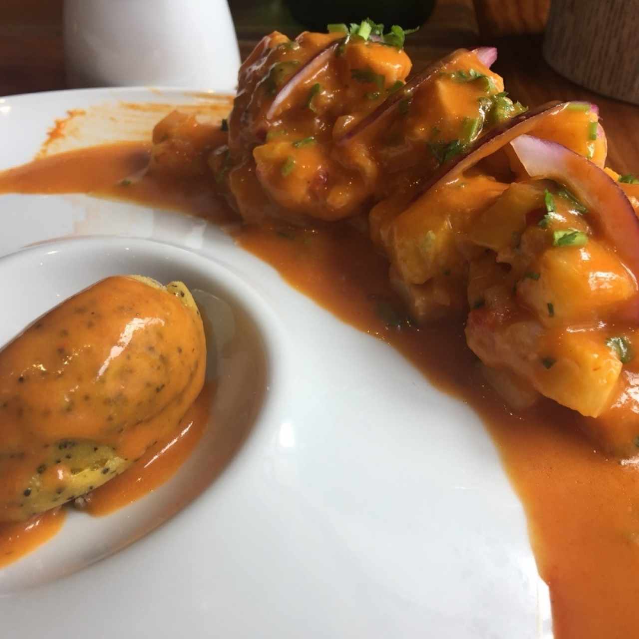 ceviche con helado de maracuya 