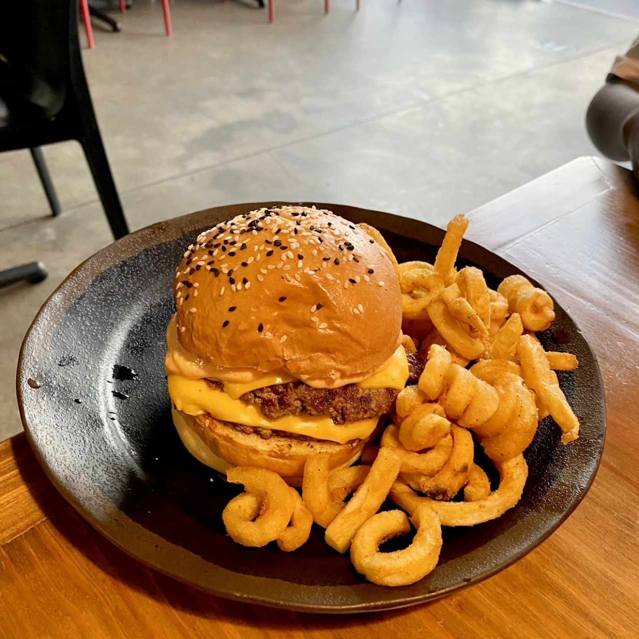 Mega Doble Cheese Burger