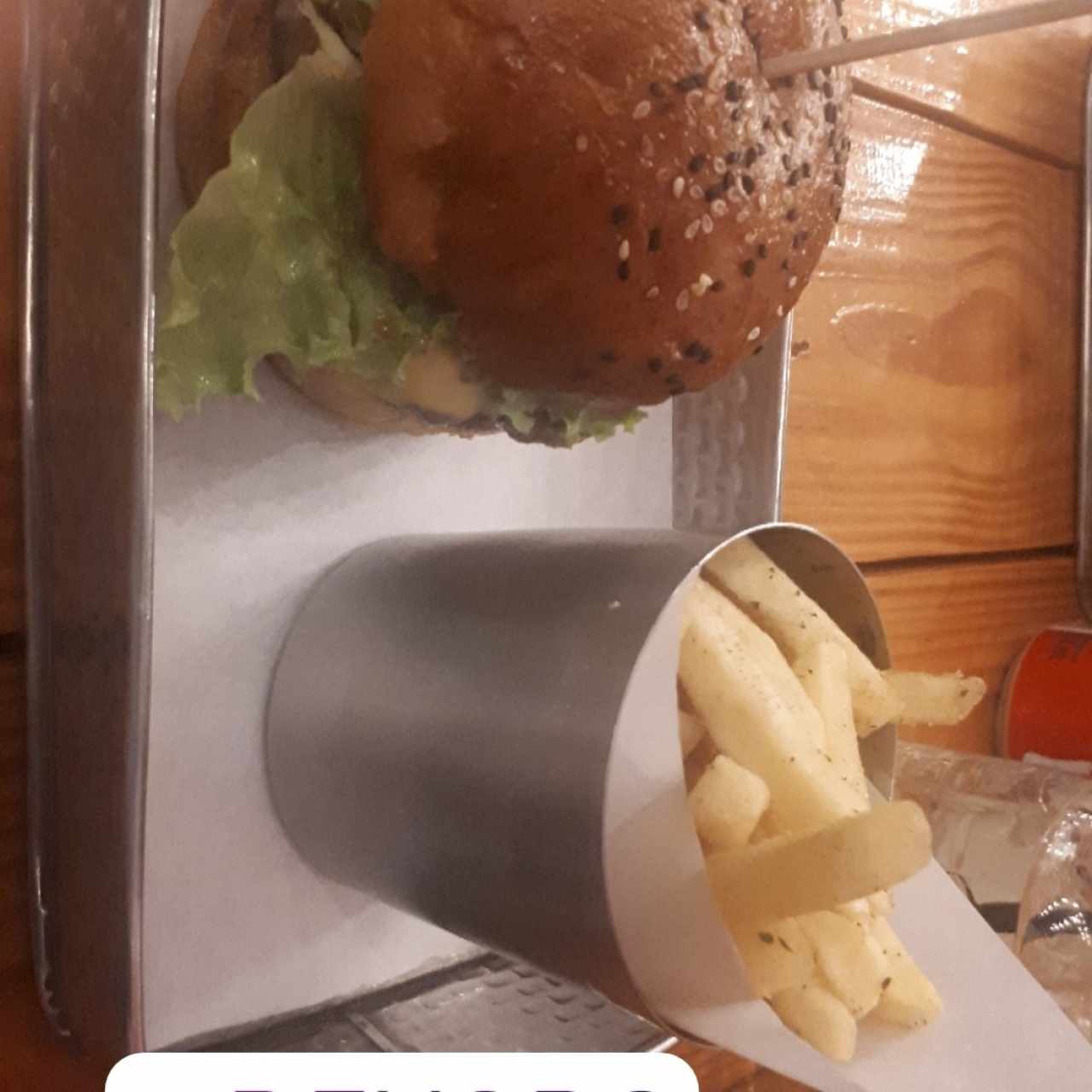 Americana con papas fritas