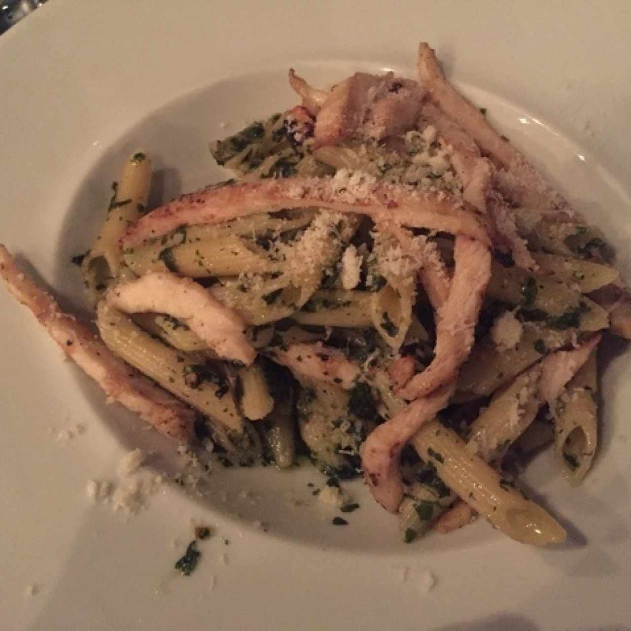 Penne al pesto con pollo