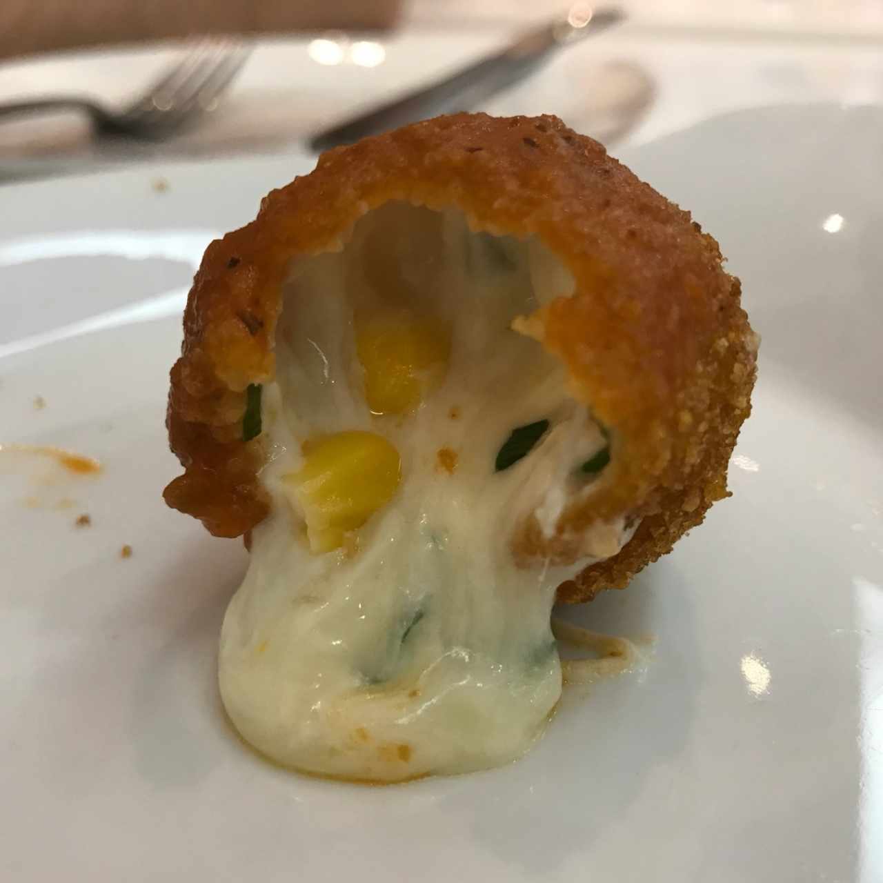 Bolitas de queso con maíz