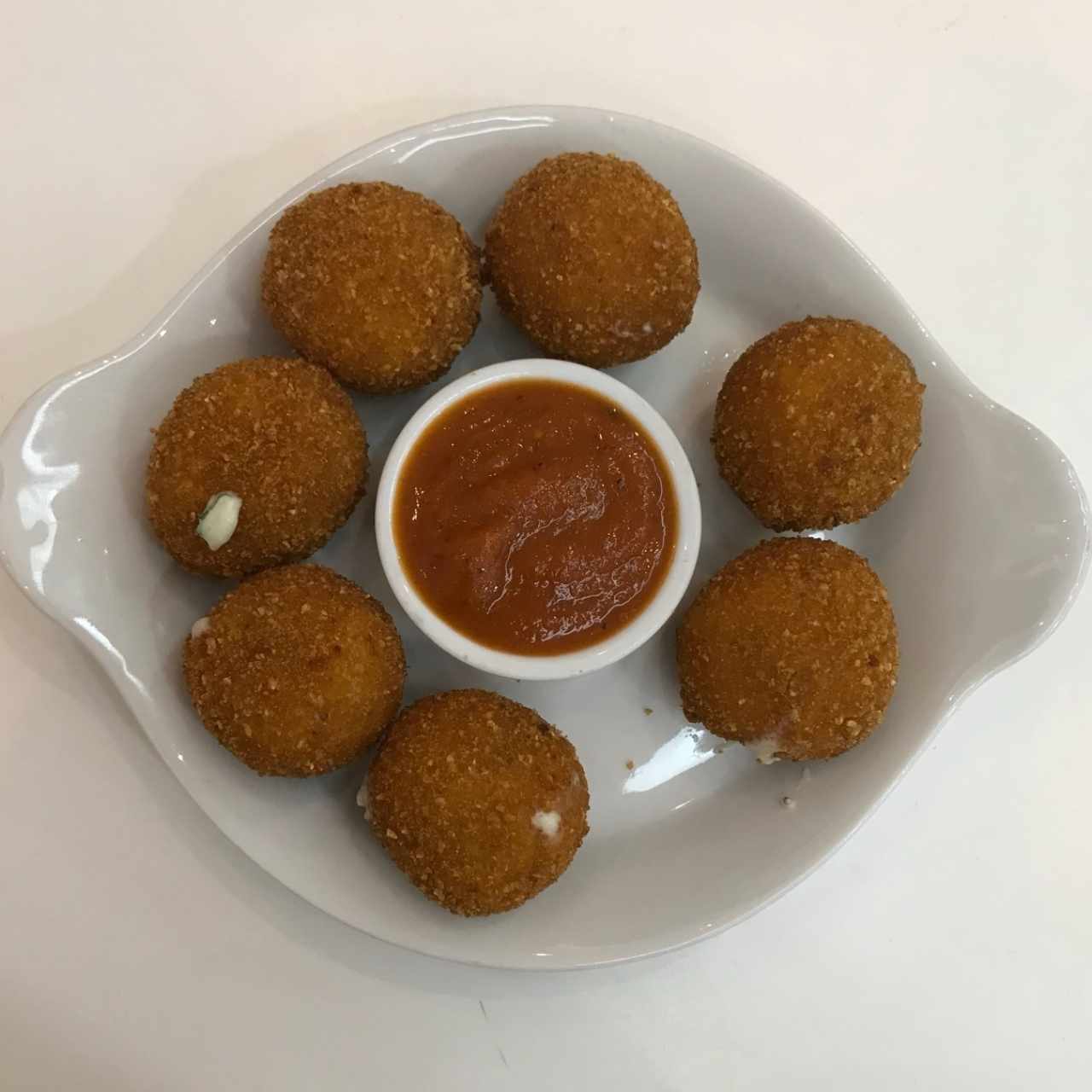 Bolitas de queso con maíz