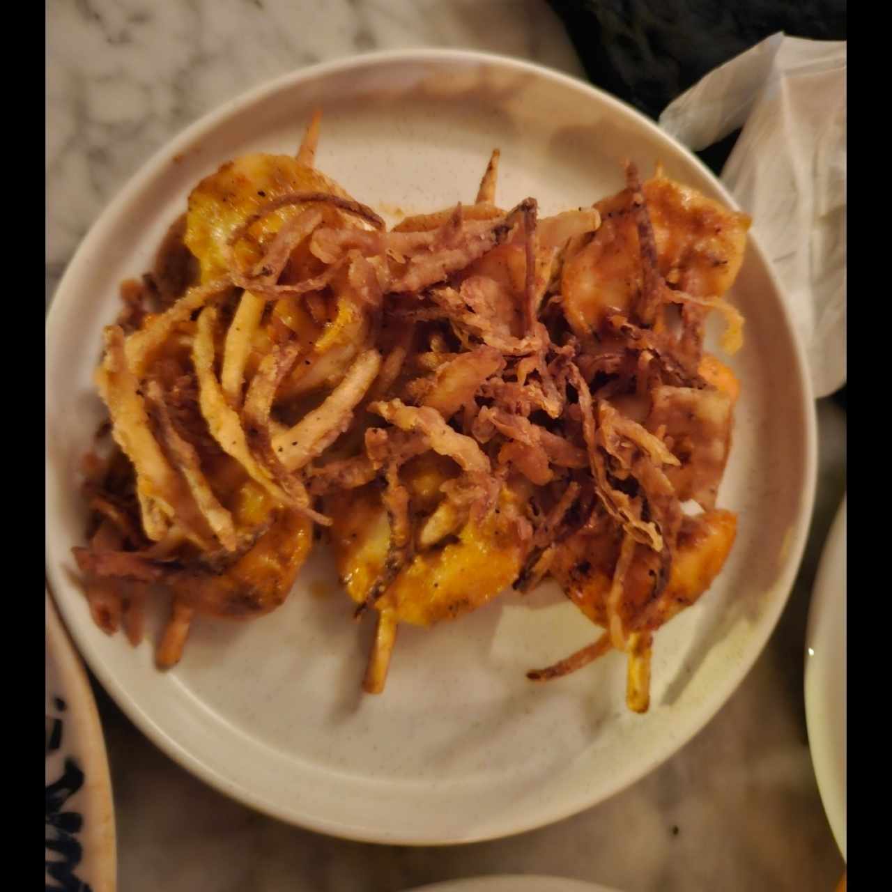 pinchos de camarones