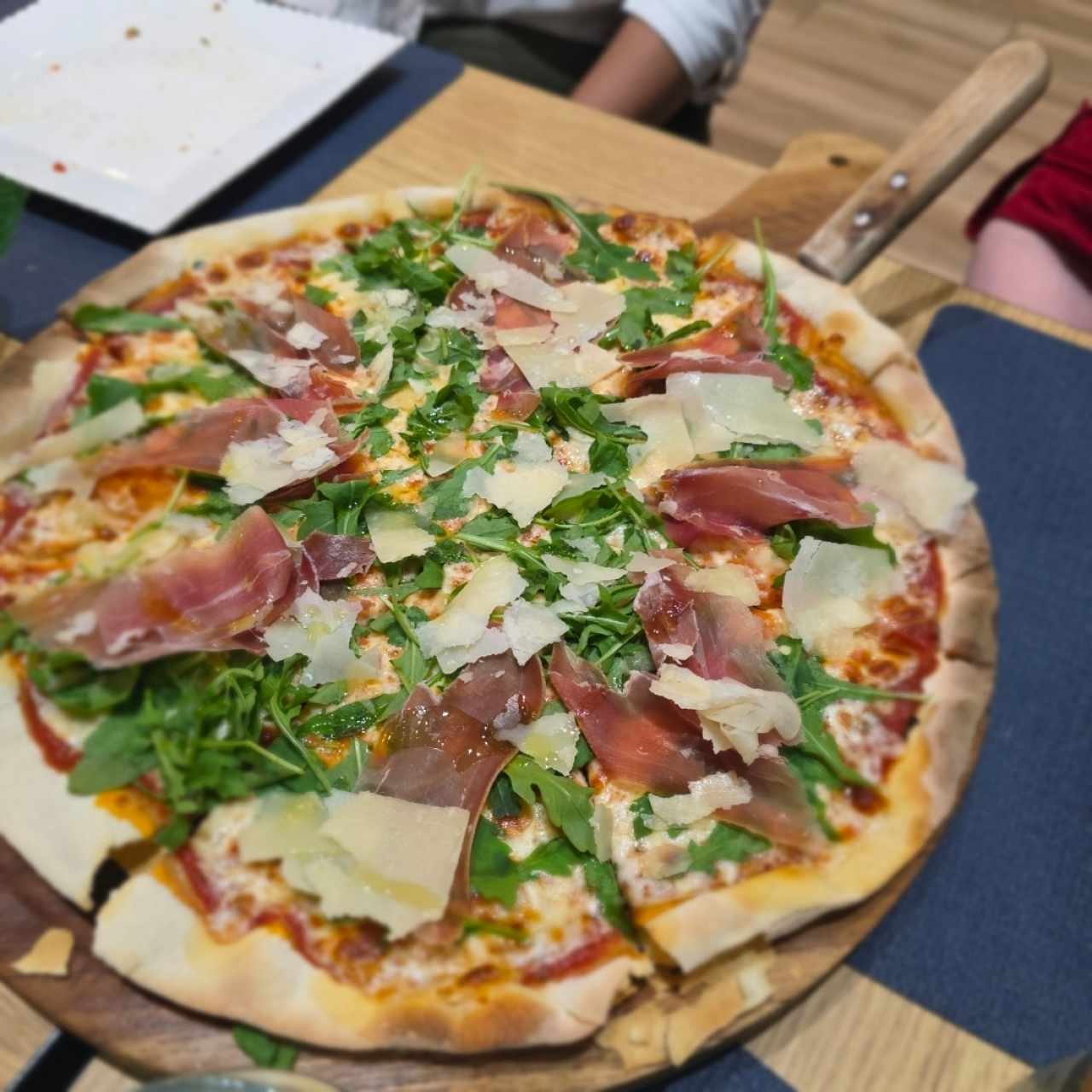 Pizza Prosciutto e Tartufo