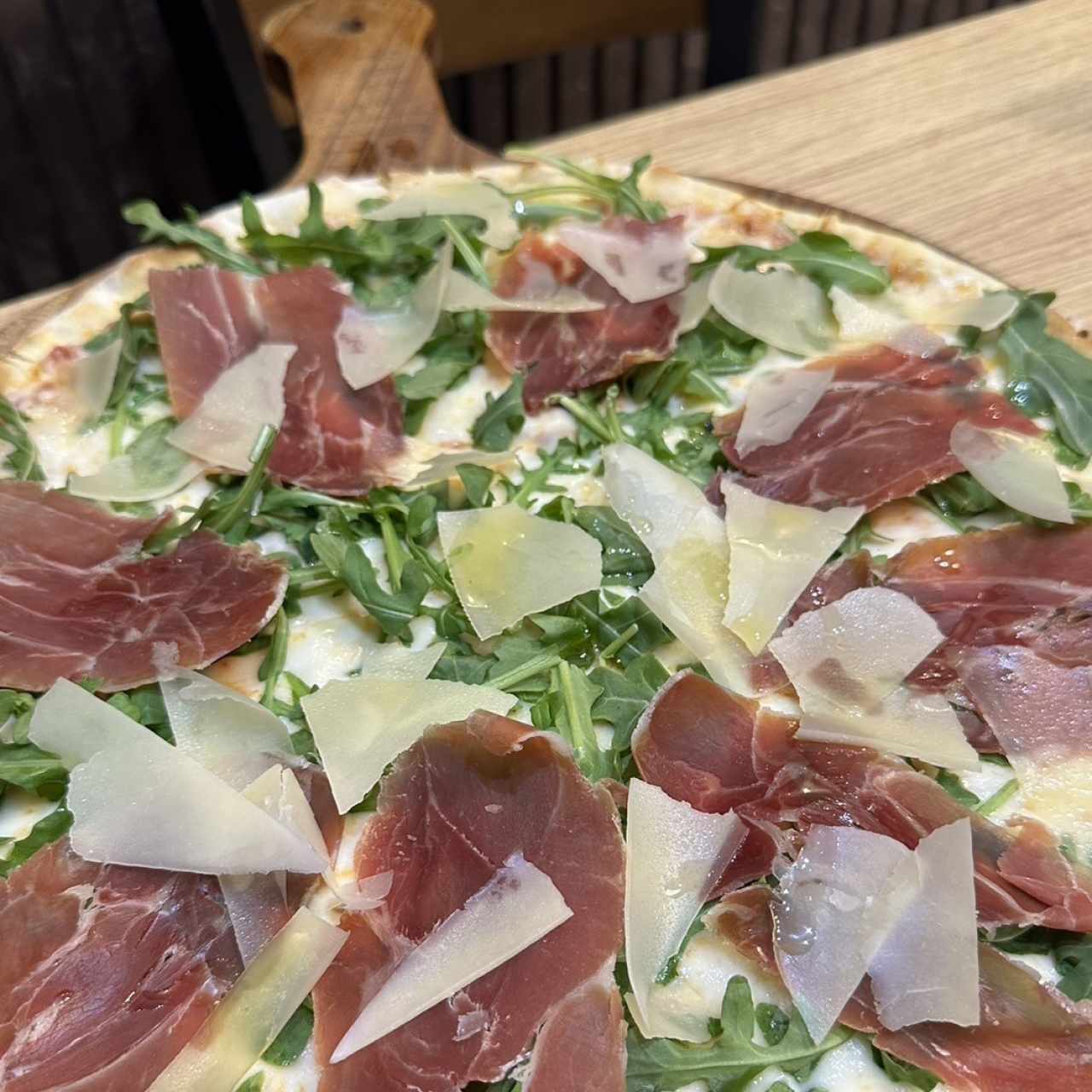 Pizza Prosciutto e Tartufo
