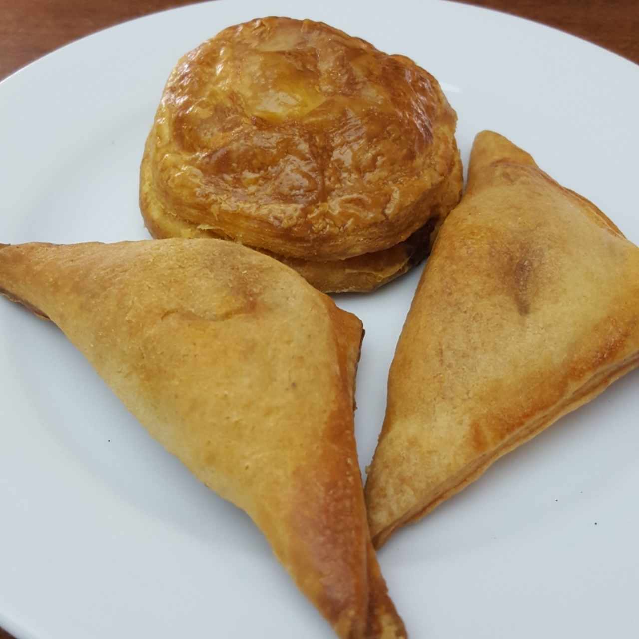 Empanadas de bacalao y pastelito de carne