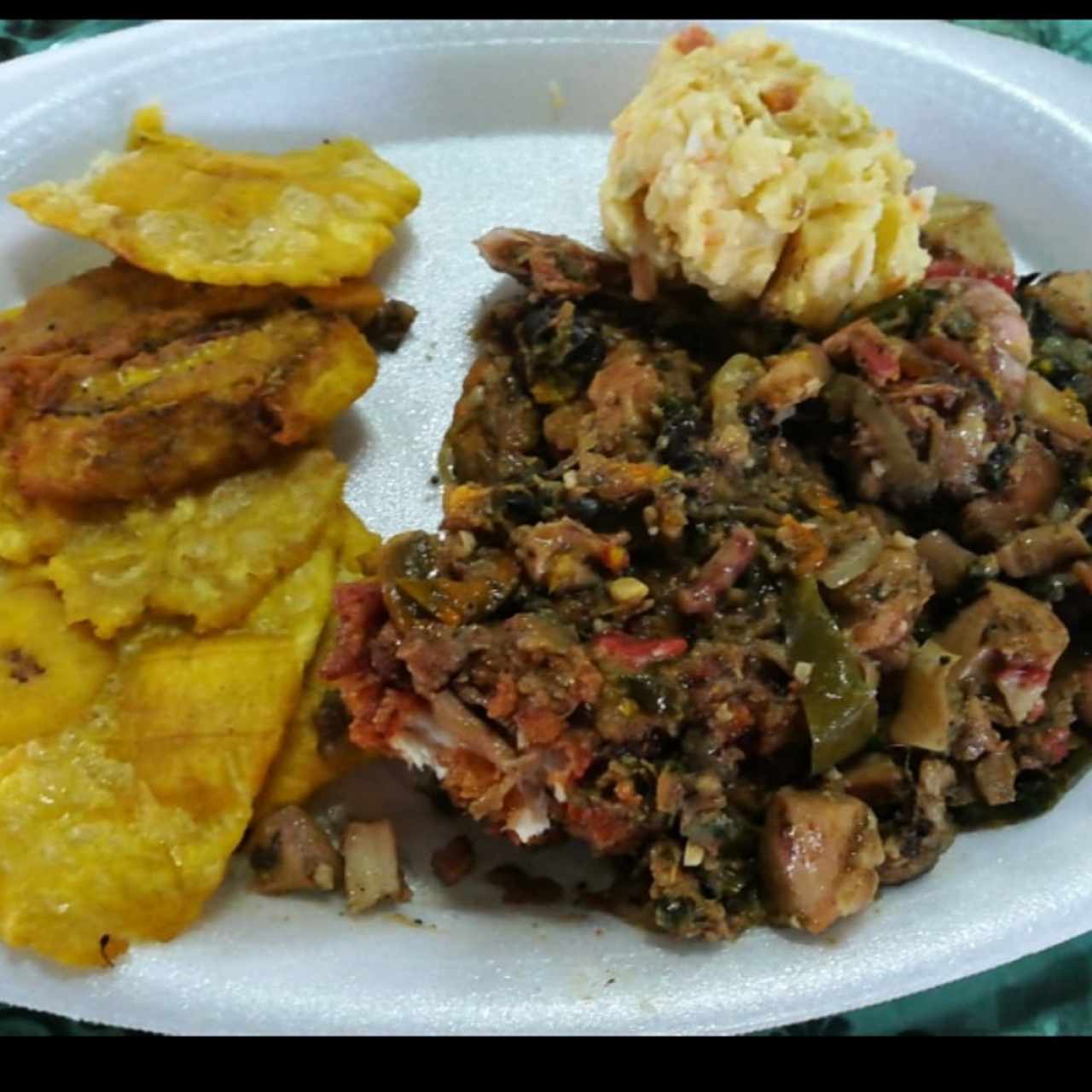 Filete a lo macho c/patacón