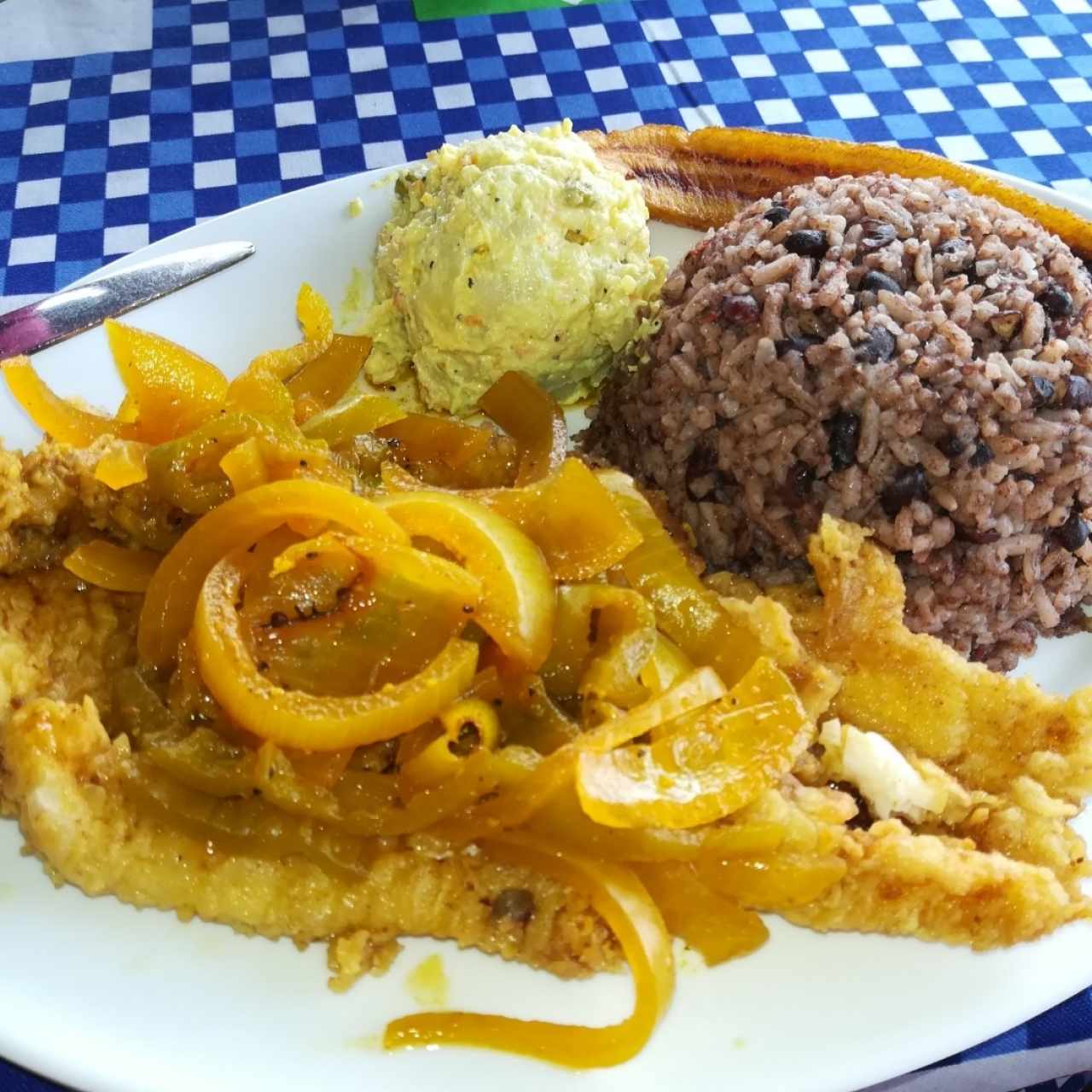 filete de pescado con escovitch