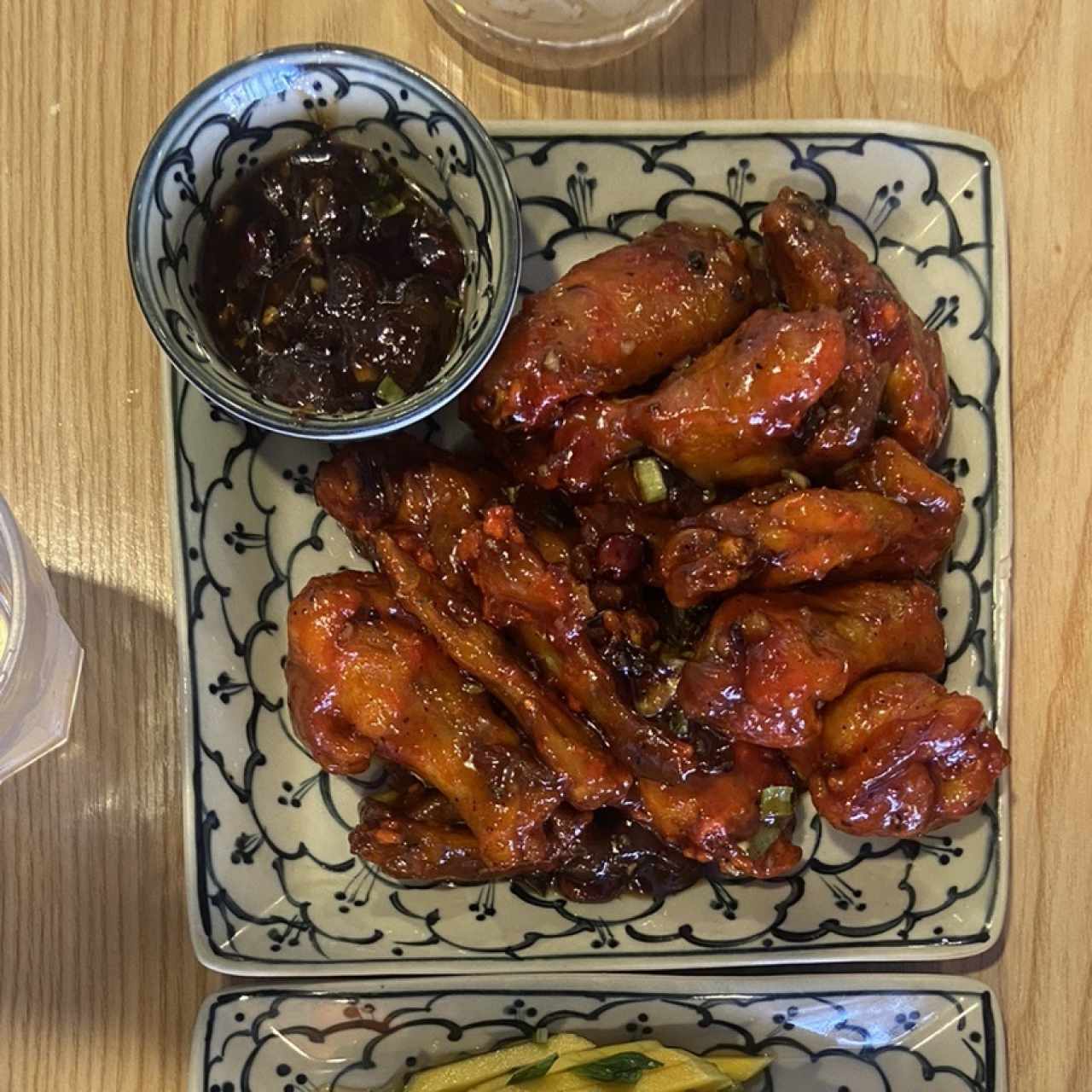 Alitas de Pollo con Salsa de Tamarindo