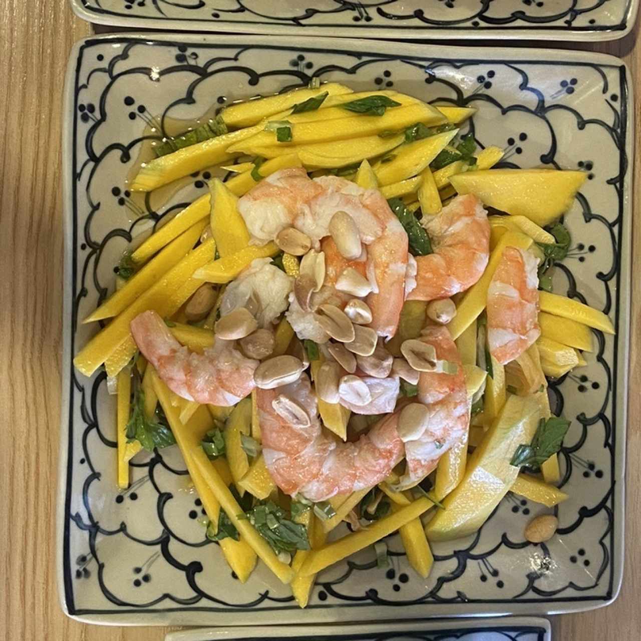 Ensalada de Mango y Camarones