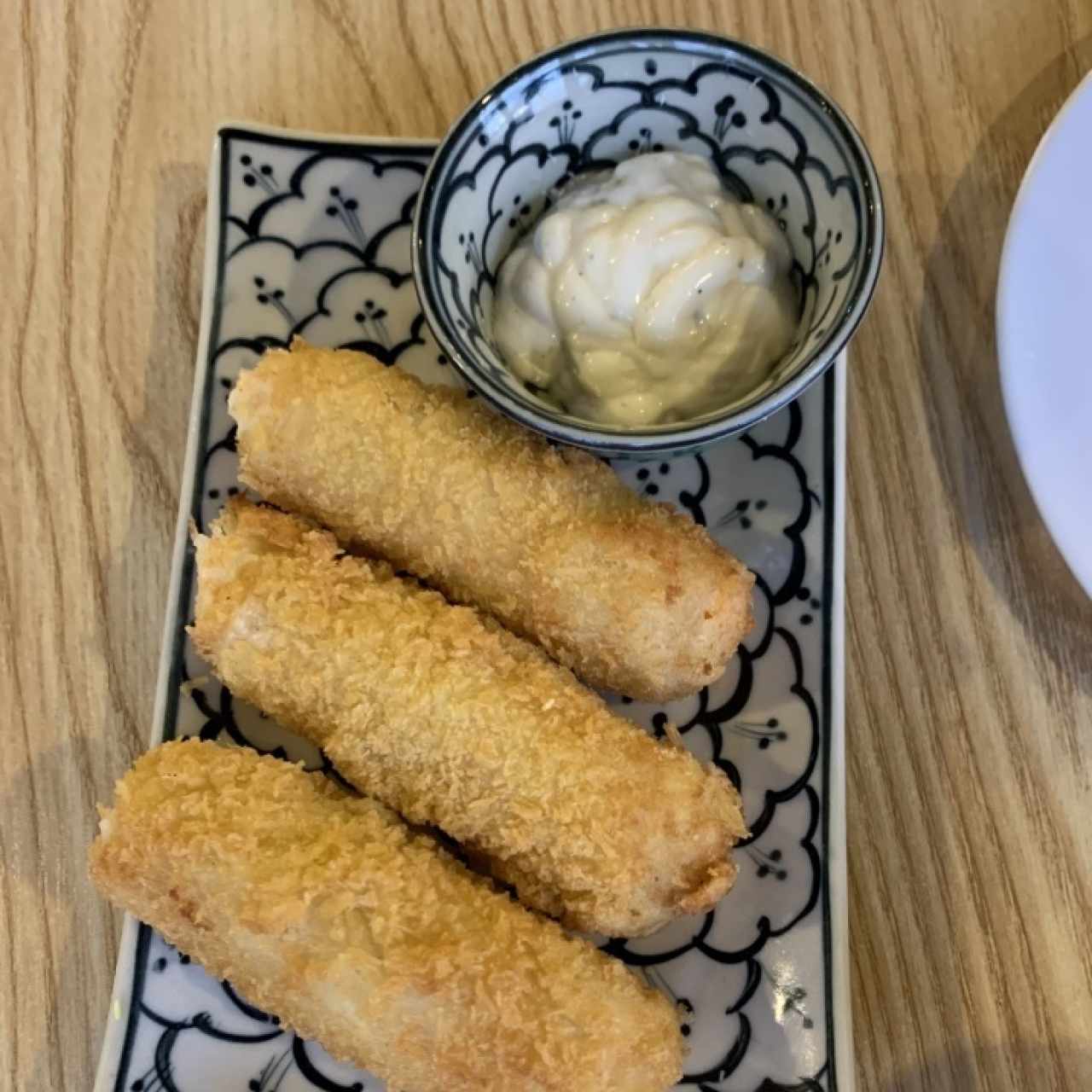 Rollitos Fritos De Mariscos