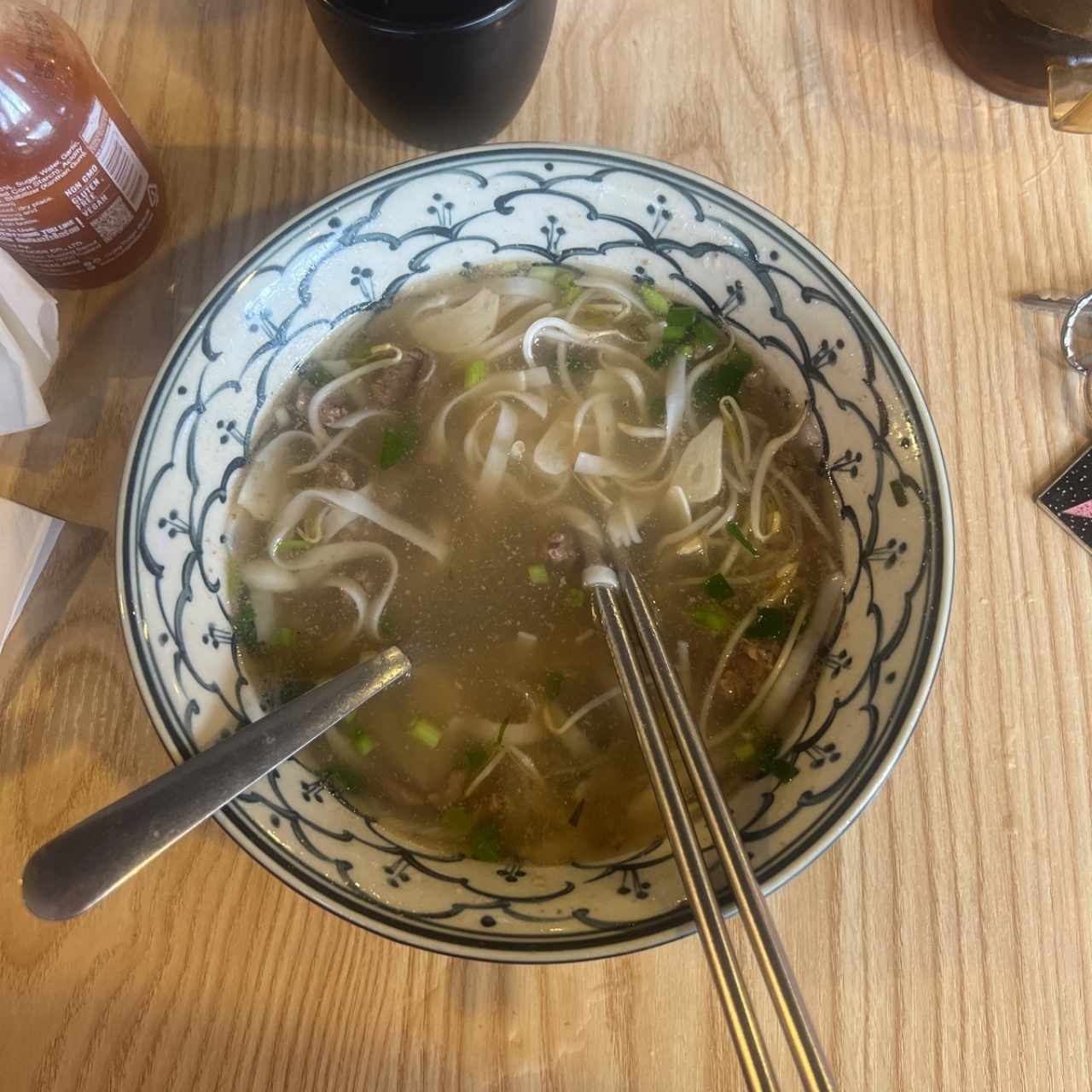 Pho de Res salteado con ajo