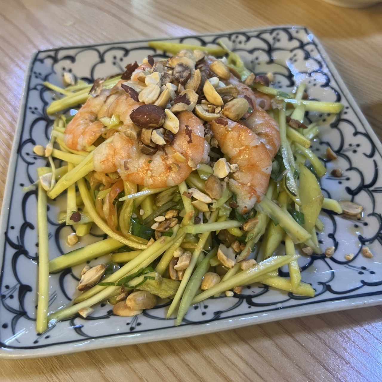 Ensalada de Mango y Camarones