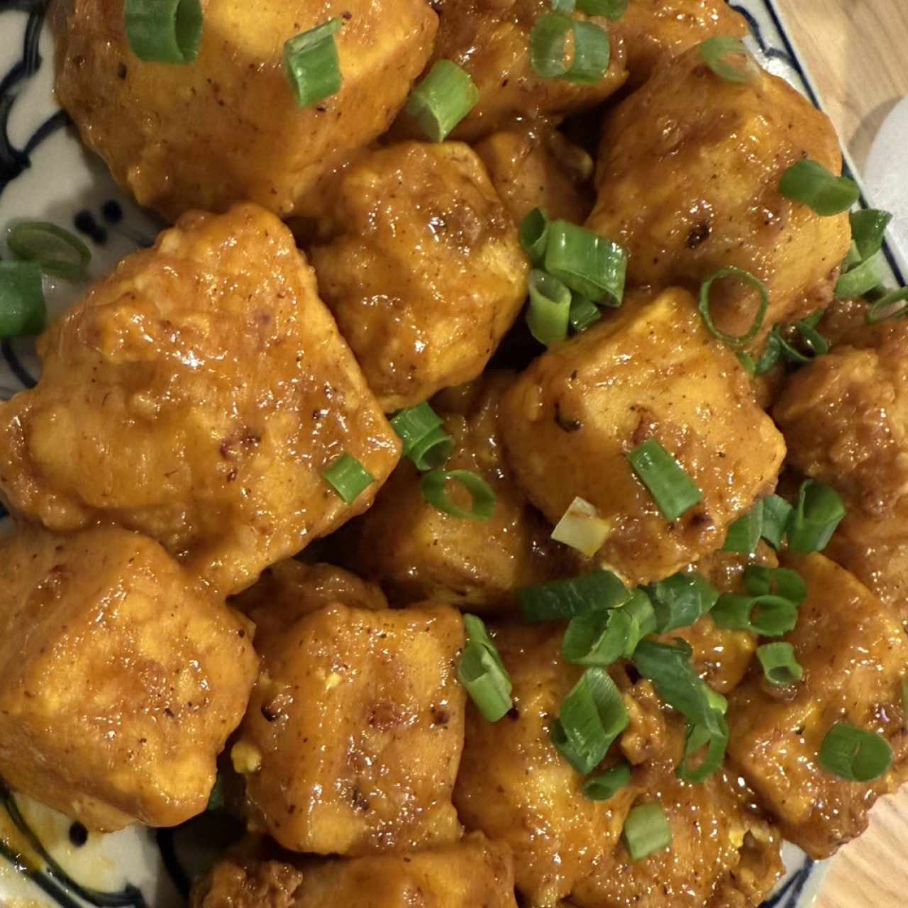Tofu Frito en Salsa de Huevo Salado