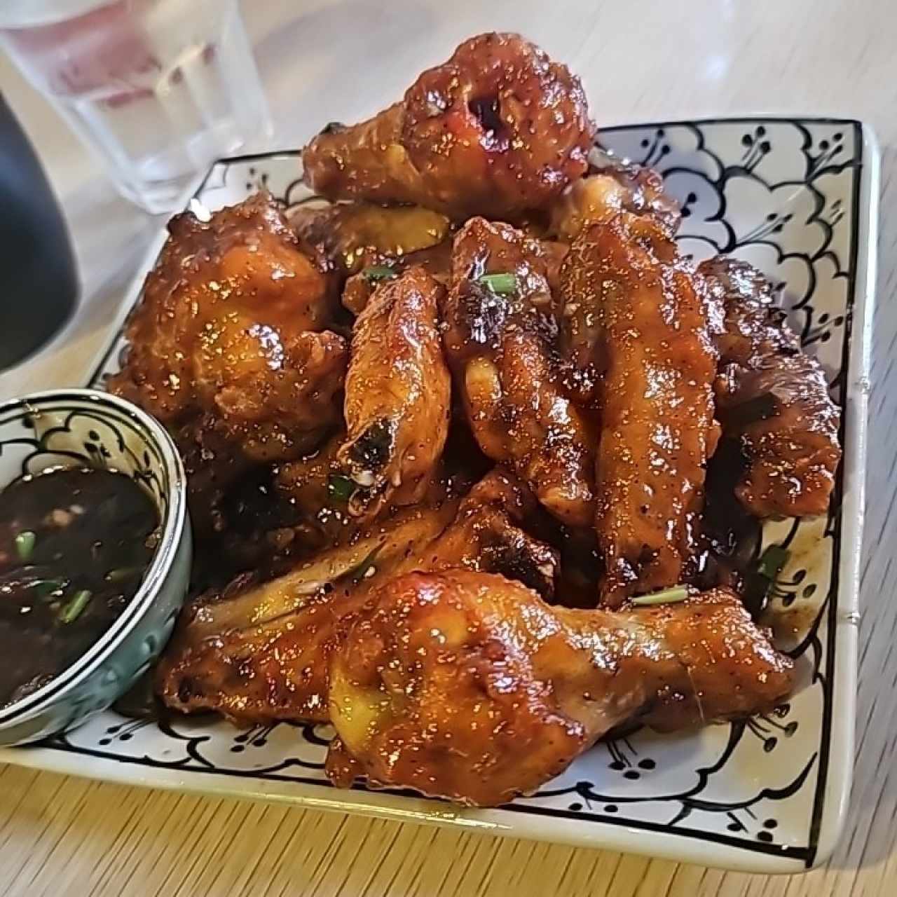 Alitas de Pollo con Salsa de Tamarindo